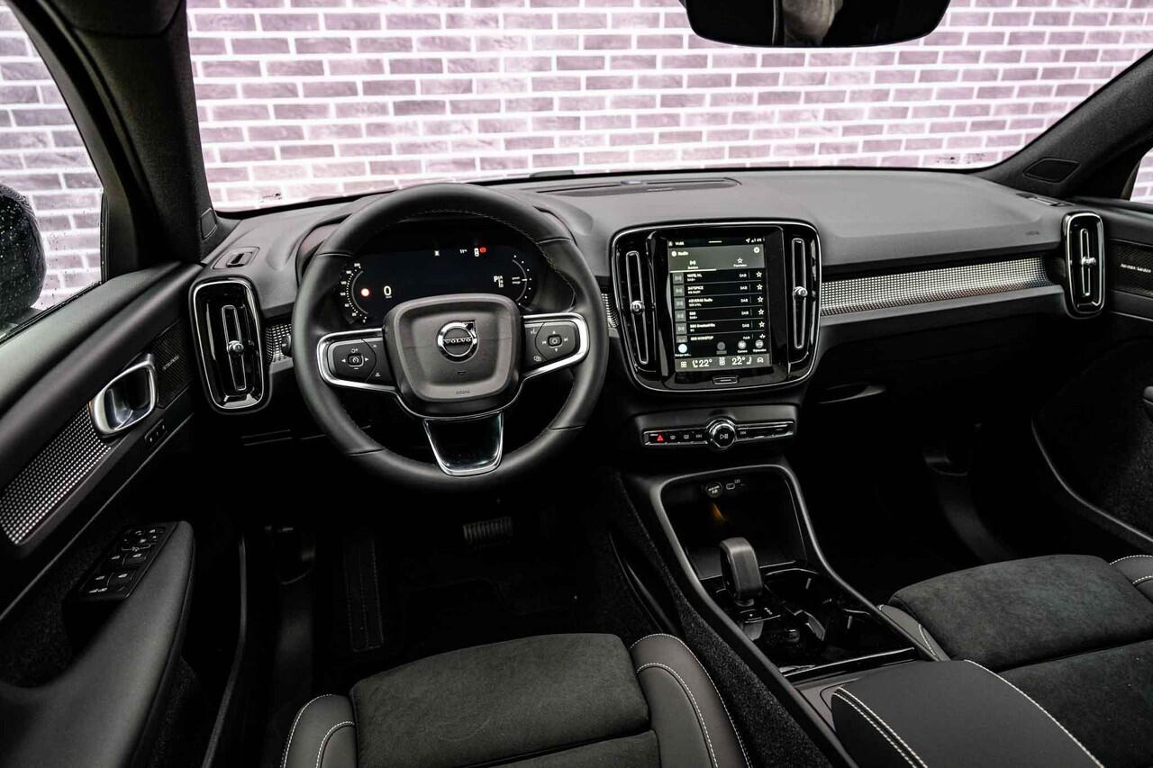 Volvo EC40 Single Motor Ext. Range Plus Bl. Ed. Europa 82 kWh Harman Kardon Audio | Adaptieve Cruise Control | Stuur-/Stoelverwarming V+A | Getint Glas |