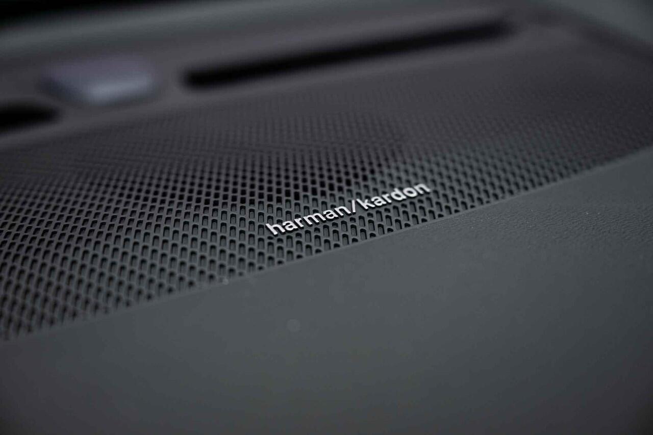 Volvo EC40 Single Motor Ext. Range Plus Bl. Ed. Europa 82 kWh Harman Kardon Audio | Adaptieve Cruise Control | Stuur-/Stoelverwarming V+A | Getint Glas |