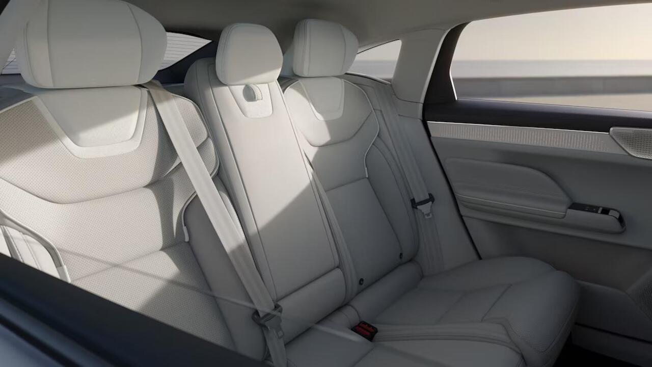 Volvo ES90 Single Motor Extended Range Ultra 92 kWh | Long Range | Google | Adaptieve Cruise | Massage Voorstoelen | Pilot Assist | Bowers & Wilkins Audio | Luchtvering | HD Pixel LED | Pano dak | Gelamineerd Glas | Soft Close | Ventilatiestoelen Voor & Achter | 22"
