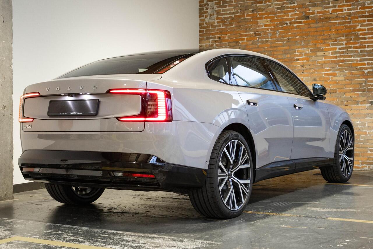 Volvo ES90 Single Motor Ext. R. Ultra Launch Edition 92 kWh | Luchtvering | Elektrochromatisch panoramadak | Geventileerde voor- en achterstoelen | Premium audio by Bowers & Wilkins | Pilot assist | 22 inch. lichtmetalen velgen | Stoel- /stuurwielverwarming | Verwar