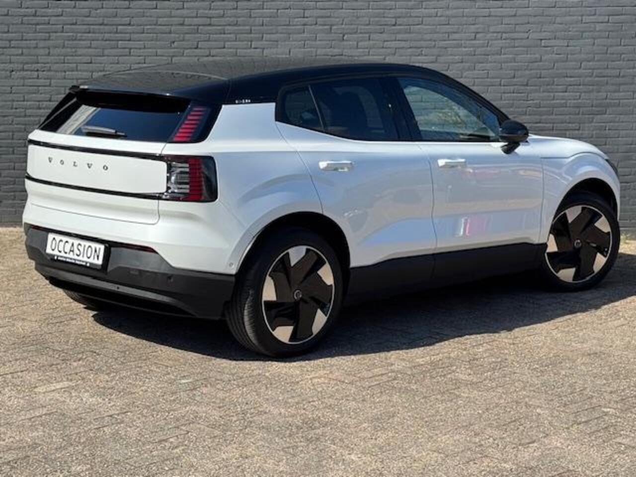 Volvo EX30 Single Motor Extended Range Ultra 69 kWh , 272pk I PANORAMADAK I RIJKLAAR !! Cat.prijs ¤ 46.900