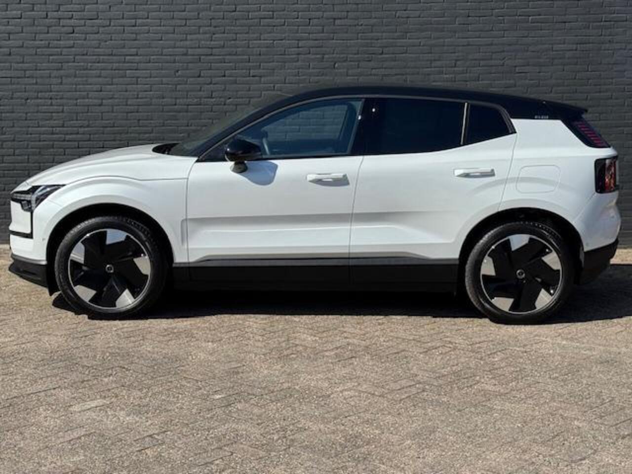 Volvo EX30 Single Motor Extended Range Ultra 69 kWh , 272pk I PANORAMADAK I RIJKLAAR !! Cat.prijs ¤ 46.900