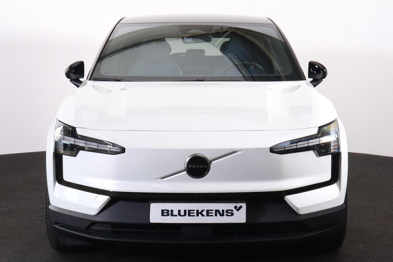Volvo EX30 Extended Range Plus 69 kWh - Adaptive Cruise Control - Climate Pack - Harman/Kardon audio - Parkeercamera achter - Extra getint glas - 19' LMV