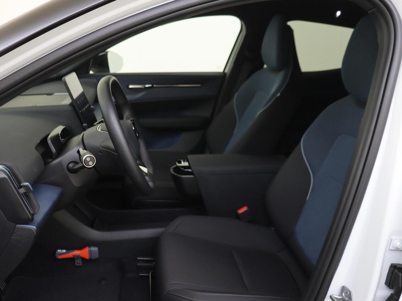 Volvo EX30 Single Motor Extended Range Plus 69 kWh