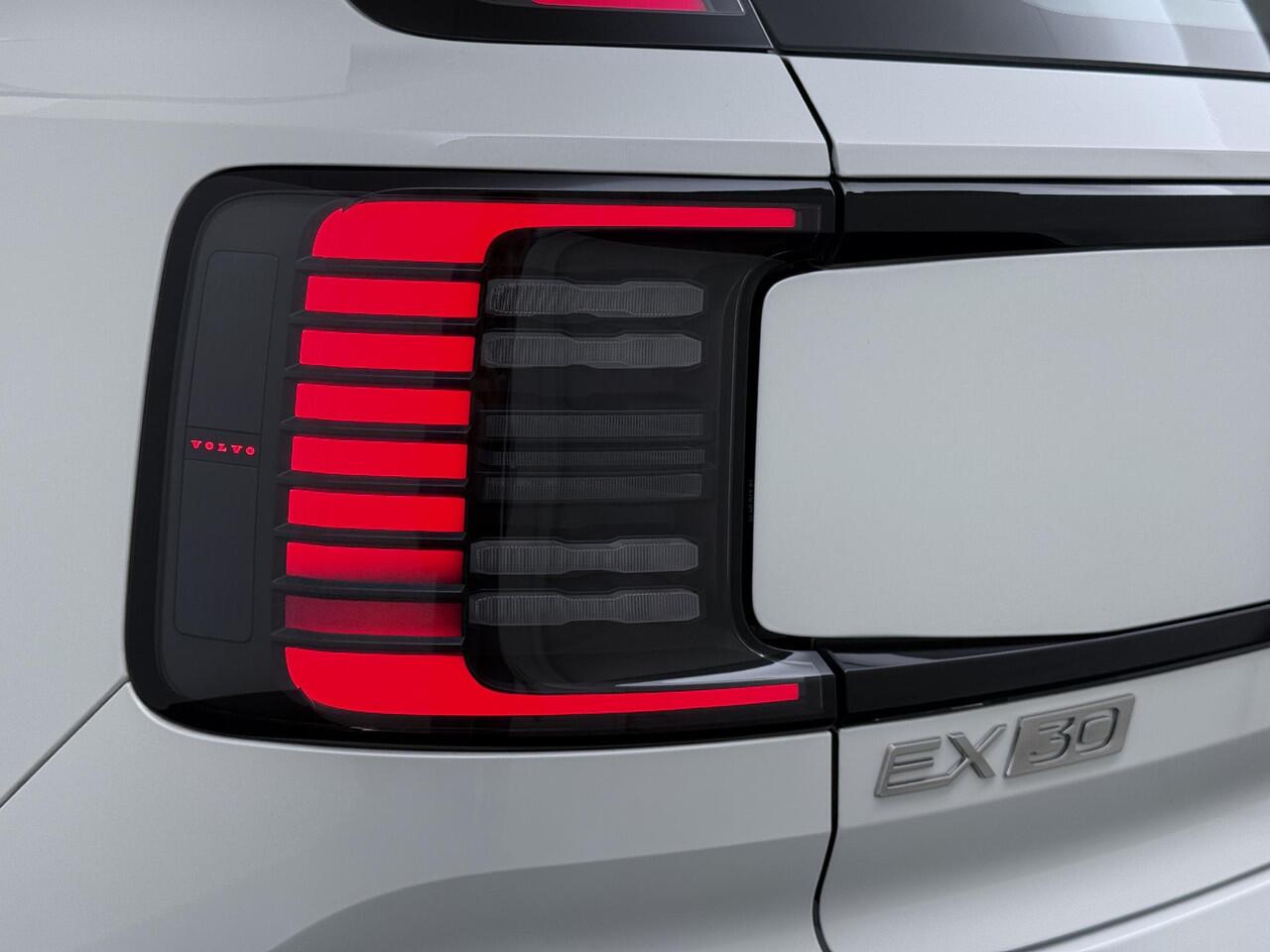 Volvo EX30 Twin Motor Performance Plus 69 kWh ELEKTRISCHE STOEL. | STOEL/ STUUR VERWARMING |VOLVO FABRIEKSGARANTIE|