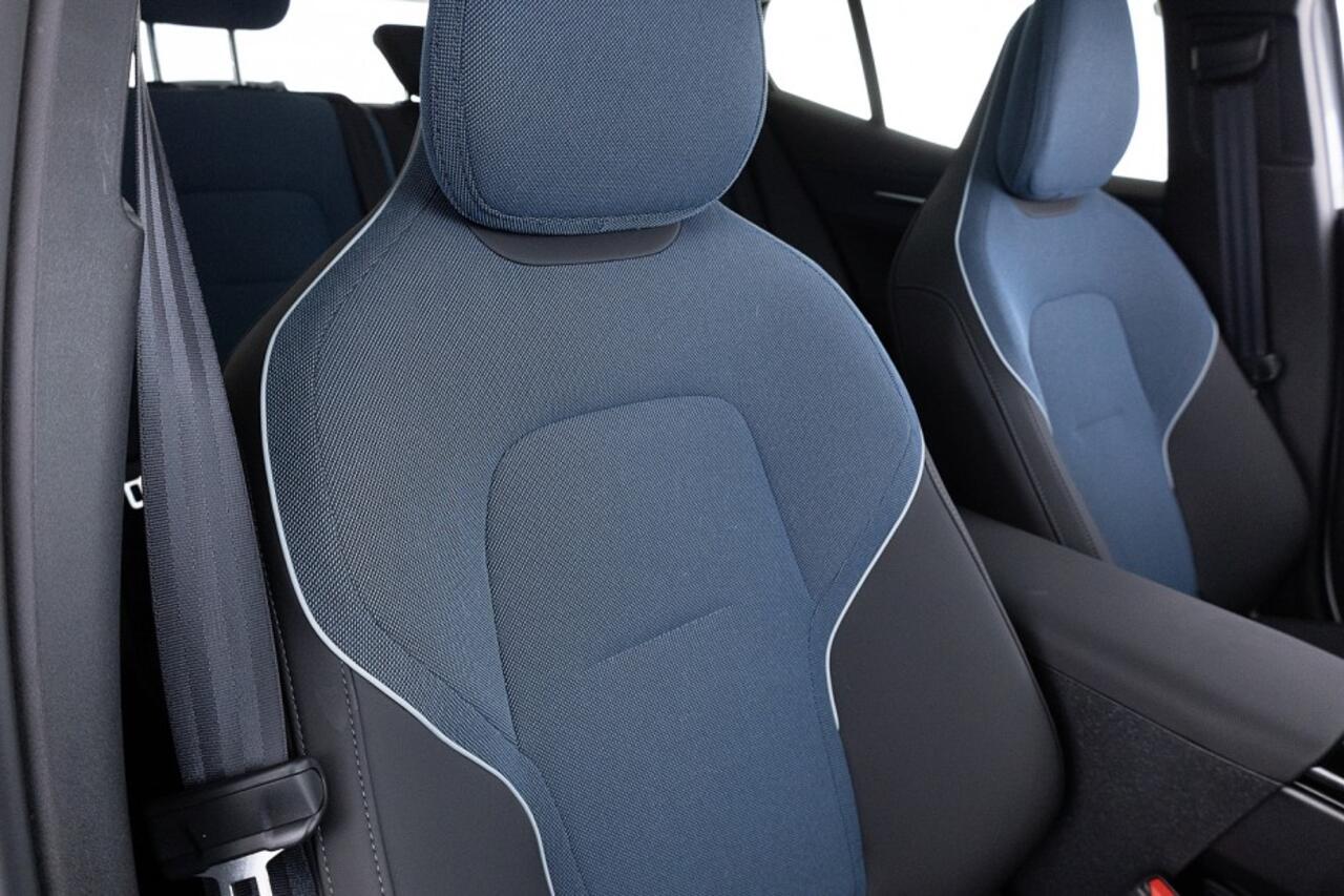 Volvo EX30 Twin Motor Performance Ultra 69 kWh ? 1e Eigenaar