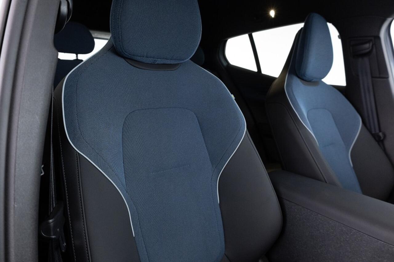 Volvo EX30 Single Motor Plus 51 kWh | harman/kardon *SOH 97%* ? 1e Eigenaar