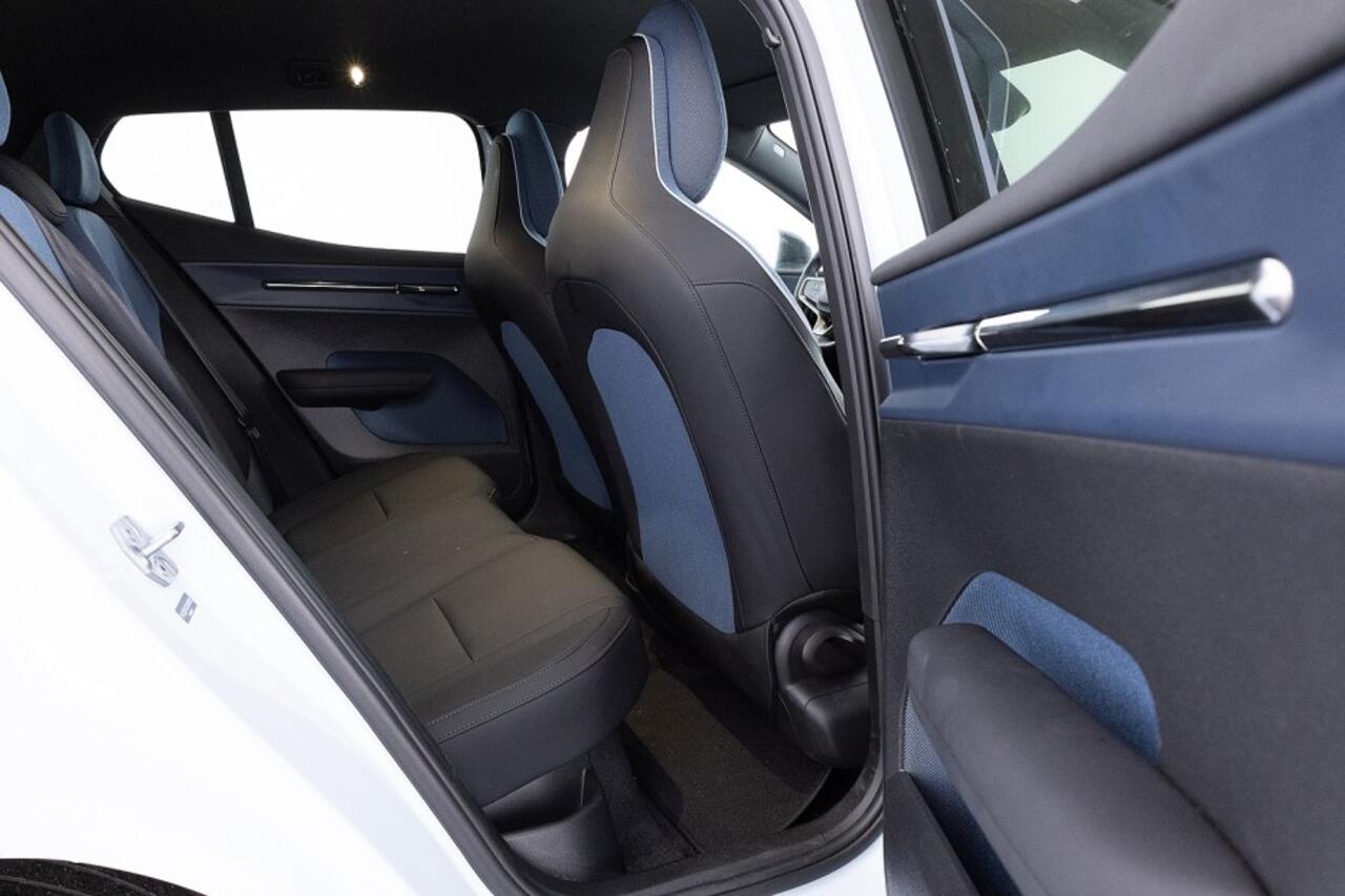 Volvo EX30 Single Motor Plus 51 kWh | harman/kardon *SOH 97%* ? 1e Eigenaar