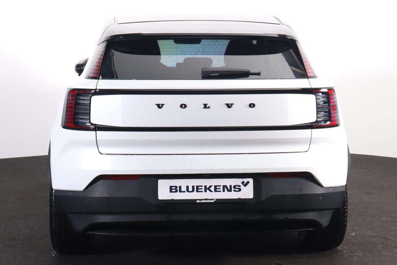 Volvo EX30 Plus 51 kWh - Climate Pack - Harman/Kardon audio - Parkeercamera achter - Parkeersensoren - Elektr. bedienb. bestuurdersstoel - Apple Carplay & Android Auto - Extra getint glas - 18' LMV
