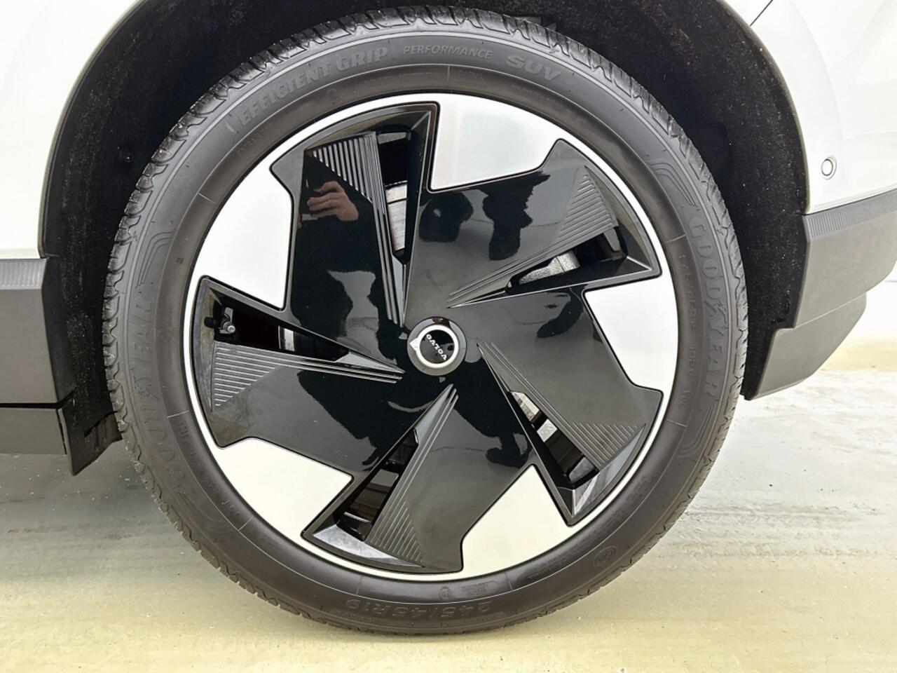 Volvo EX30 Single Motor Extended Range Ultra 69 kWh