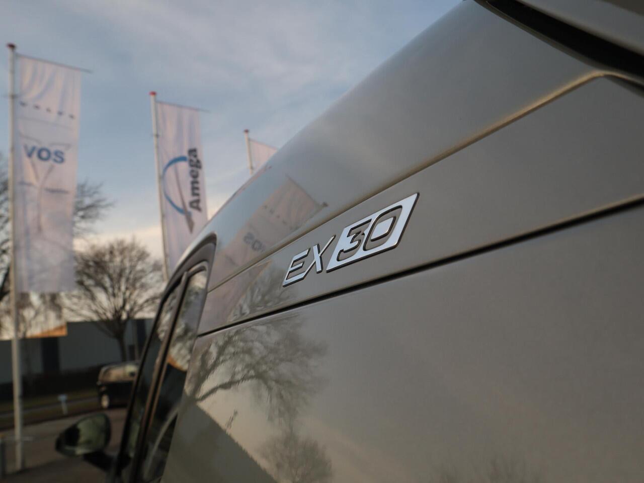 Volvo EX30 Single Motor Core 51 kWh | Stoel en Stuurverwarming |