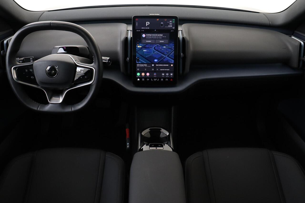 Volvo EX30 SINGLE MOTOR EXTENDED RANGE ULTRA 69 kWh PANO.DAK|HARMAN/KARDON|360°CAM|AUT.INPARKEREN|CLIMATE|20"|PRIVACY.GLAS|TREKHAAK