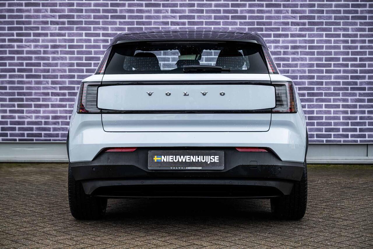Volvo EX30 Single Motor Extended Range Plus 69 kWh | Stoel en Stuurverwarming | Adaptieve Cruise Control | BLIS | DAB+ | Keyless Entry | Parkeercamera |