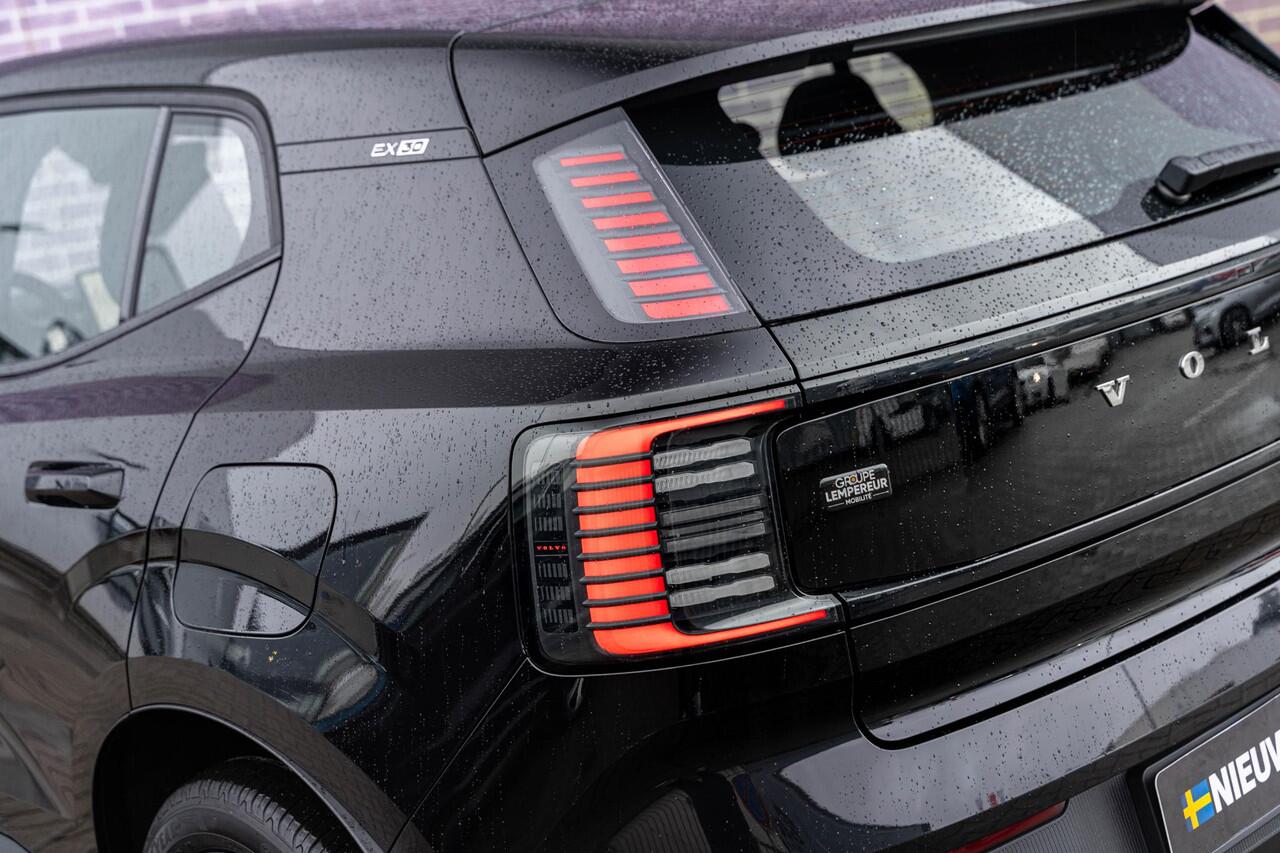 Volvo EX30 Single Motor Extended Range Ultra 69 kWh | Adaptieve Cruise control | Keyless Entry | Camera | Dodehoekdetectie | Panoramadak | All Season