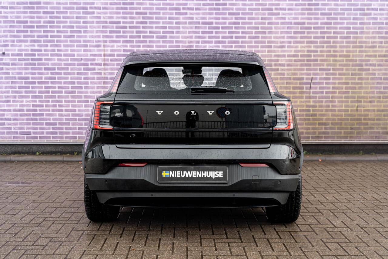 Volvo EX30 Single Motor Extended Range Ultra 69 kWh | Adaptieve Cruise control | Keyless Entry | Camera | Dodehoekdetectie | Panoramadak | All Season