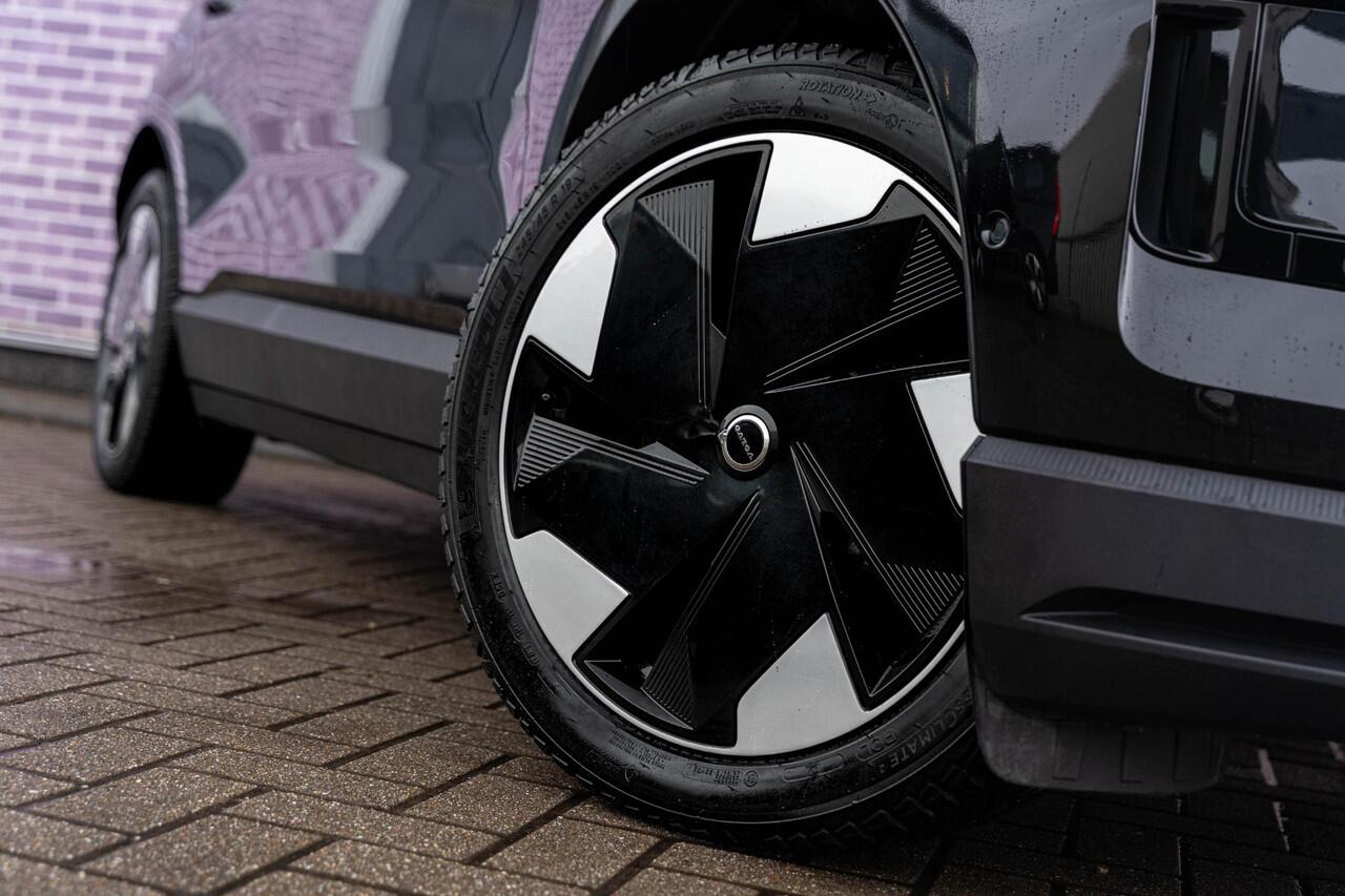 Volvo EX30 Single Motor Extended Range Ultra 69 kWh | Adaptieve Cruise control | Keyless Entry | Camera | Dodehoekdetectie | Panoramadak | All Season