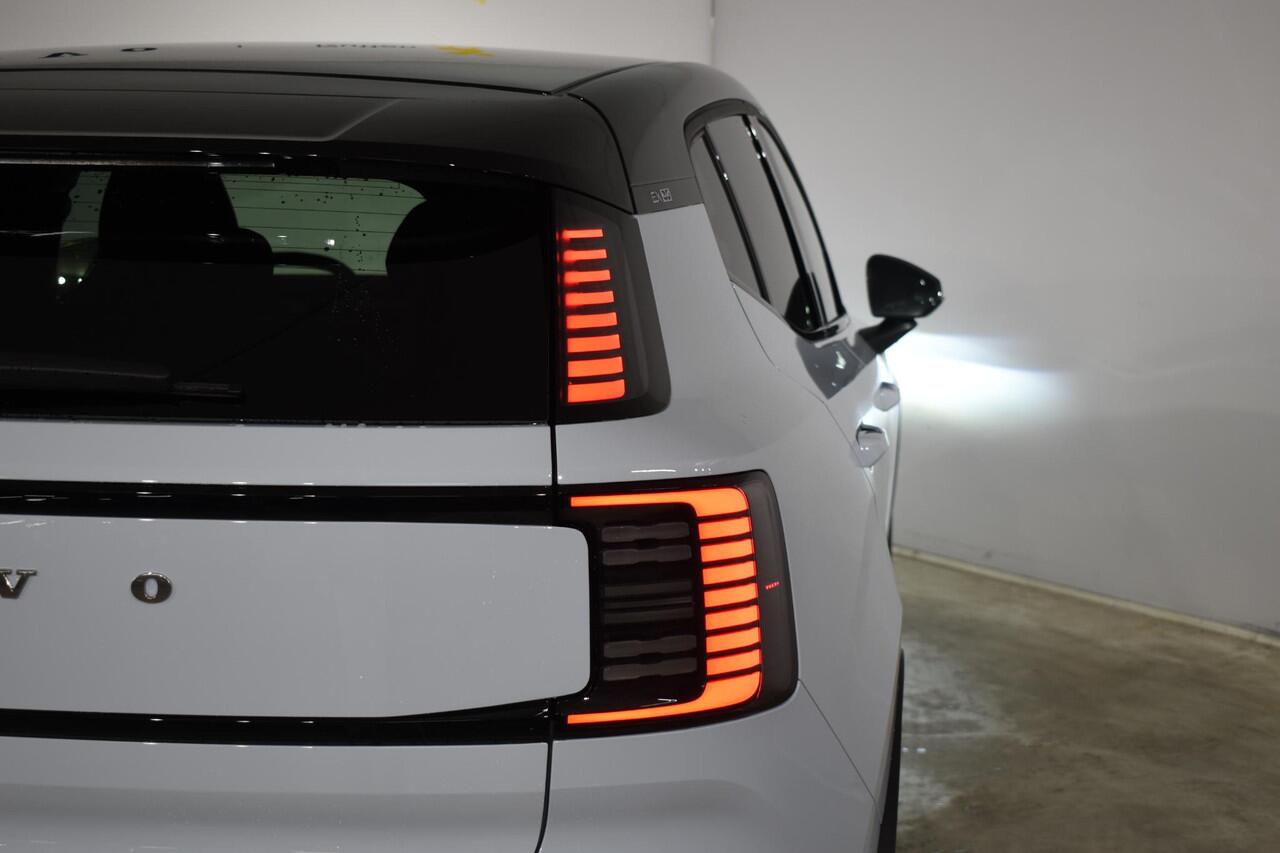 Volvo EX30 272PK Single Motor Extended Range Plus 69 kWh / Extra getint glas / Climate pack / Cloud Blue