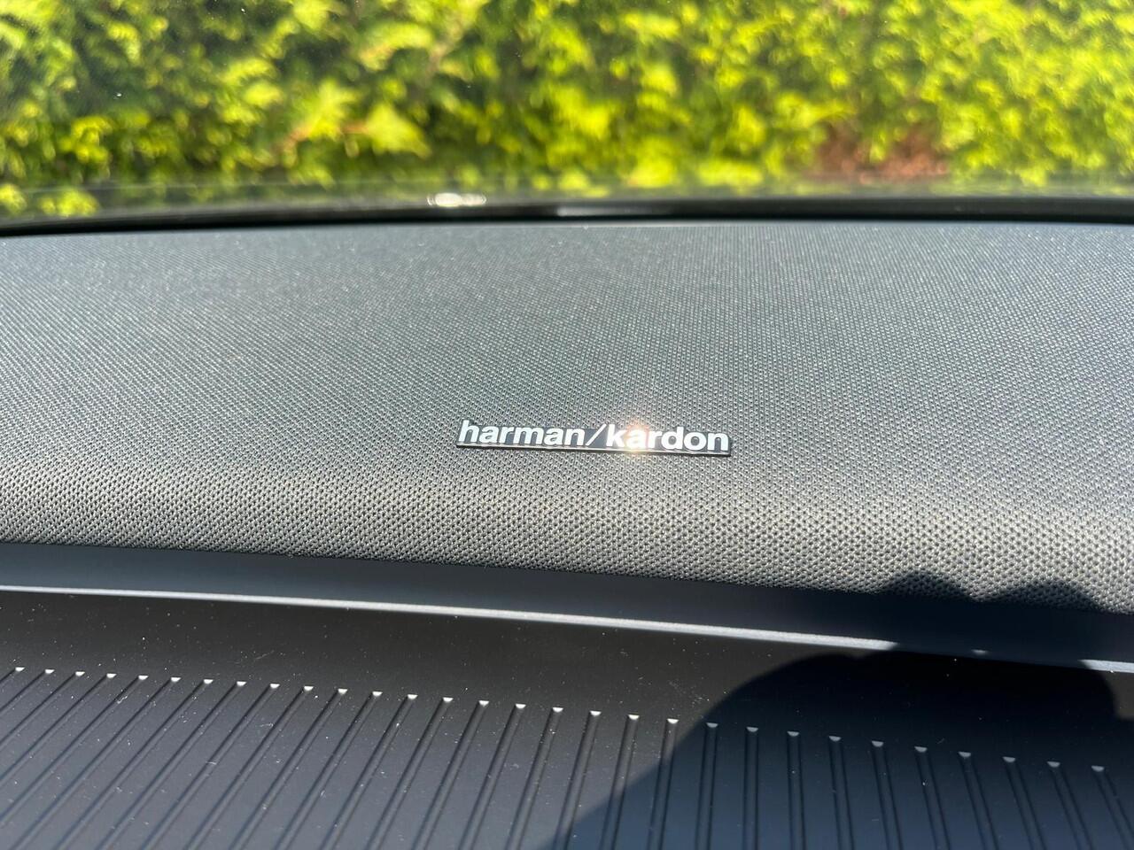 Volvo EX30 Single Motor Extended Range Plus 69 kWh | 20 inch Aero wielen | Nieuw uit voorraad | LAAGSTEPRIJS garantie