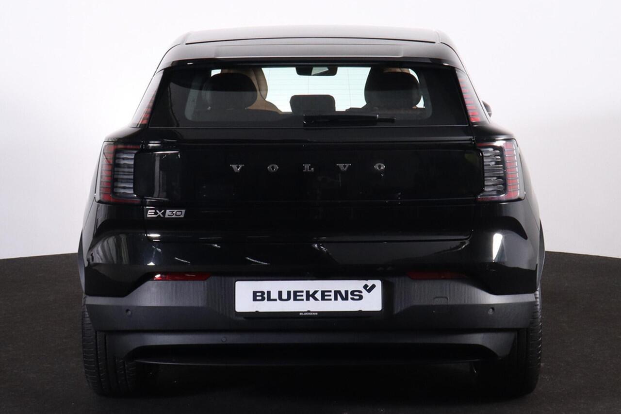 Volvo EX30 Single Motor Extended Range Plus 69 kWh - Lederen bekleding - 20' LMV - Adaptive Cruise Control - Pilot Assist - BLIS dodehoekassistentie - Harman Kardon premium audio - Keyless Drive - Elektr. bedienbare achterklep - Parkeersensoren voor & achter - Parke
