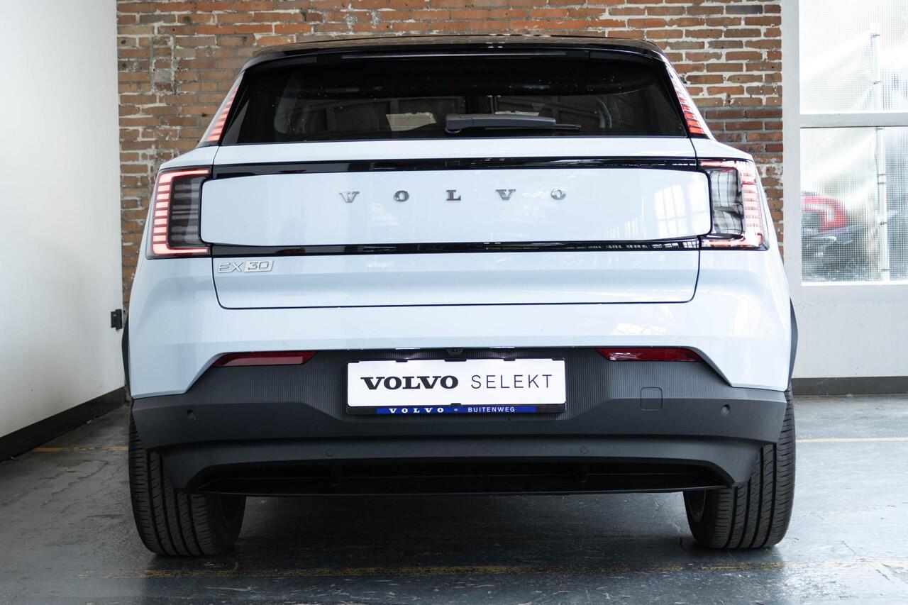 Volvo EX30 Single Motor Extended Range Plus 69 kWh | Harman Kardon Premium audio | Electrische bedienbare voorstoelen | Stoelverwarming | Stuurwielverwarming | Google infotainment | 20'' Lichtmetalen velgen | Warmtepomp |