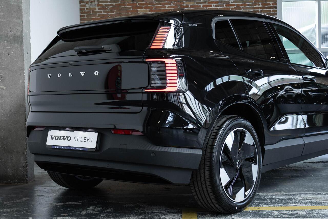 Volvo EX30 Single Motor Extended Range Plus 69 kWh | Incl. Volvo Verlengde garantie | Harman Kardon premium audio | Google infotainment | Warmtepomp | Brake Assist system | Parkeer sensoren voor + achter | Parkeercamera | Volvo on Call | Keyless entree