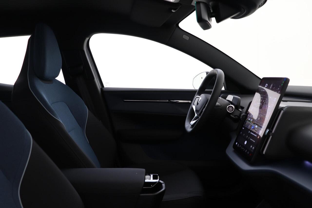 Volvo EX30 SINGLE MOTOR EXTENDED RANGE 69 kWh -CAMERA|HK-AUDIO|ADAP.CRUISE|BLIS|20"