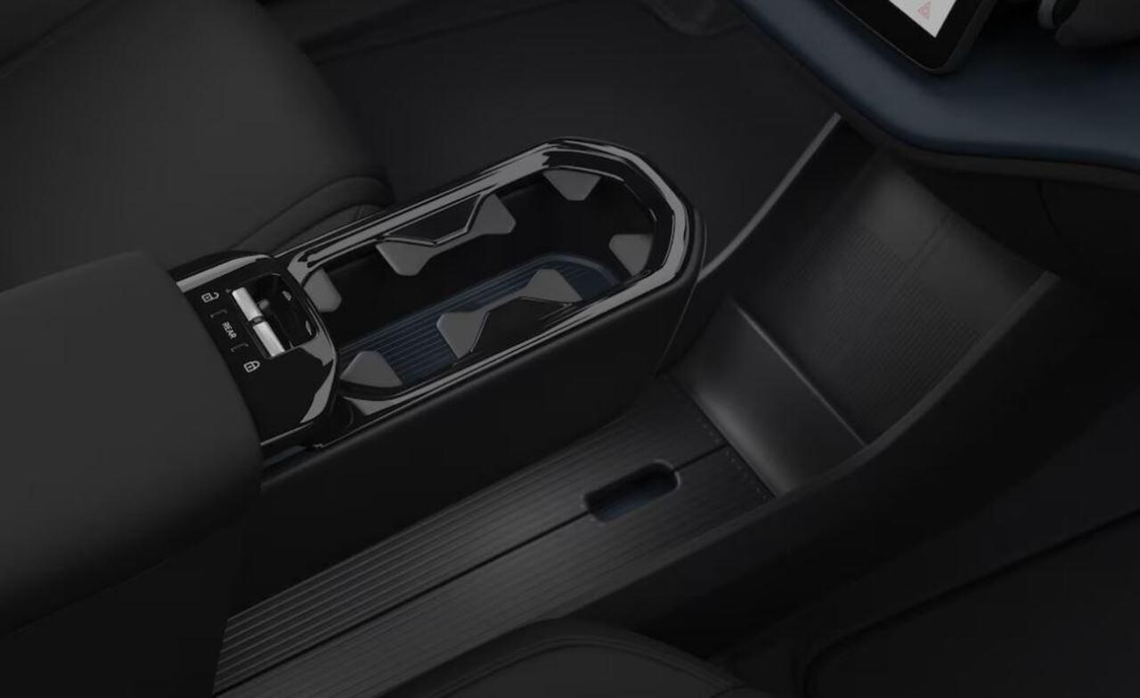 Volvo EX30 272PK Single Motor Extended Range Plus 69 kWh / Nu van ¤ 46.797 voor ¤ 39.297 / Adaptieve Cruise Control / Blis / Getinte ramen vanaf de B-stijl / 19" lichtmetalen velgen / Google infotainment