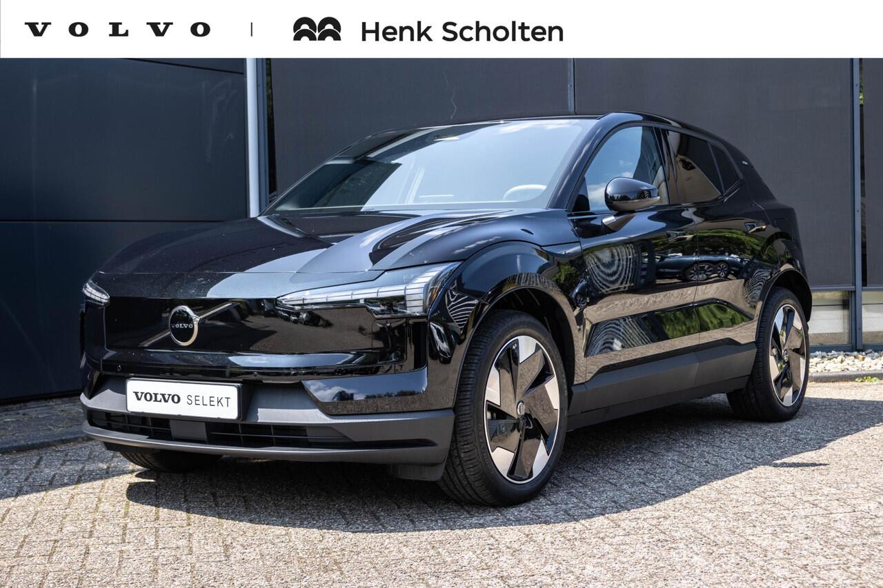 Volvo EX30 Single Motor Extended Range Plus 69 kWh | Direct Beschikbaar | Verwarmbare Voorstoelen | Harman Kardon Premium Audio | Keyless Entry | Achteruitrijcamera | Parkeersensoren Voor en Achter | Donker Getint Glas | Pilot Assist |