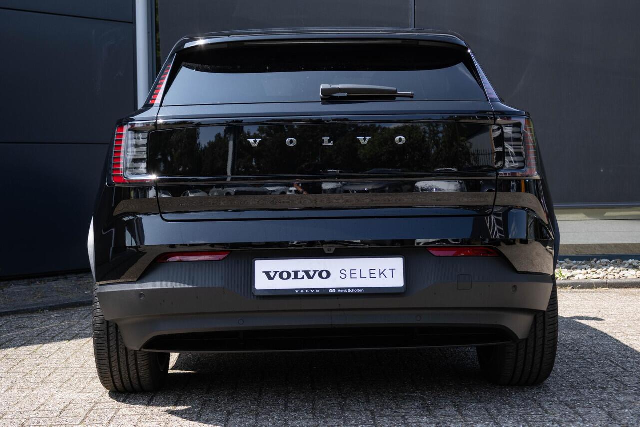 Volvo EX30 Single Motor Extended Range Plus 69 kWh | Direct Beschikbaar | Verwarmbare Voorstoelen | Harman Kardon Premium Audio | Keyless Entry | Achteruitrijcamera | Parkeersensoren Voor en Achter | Donker Getint Glas | Pilot Assist |