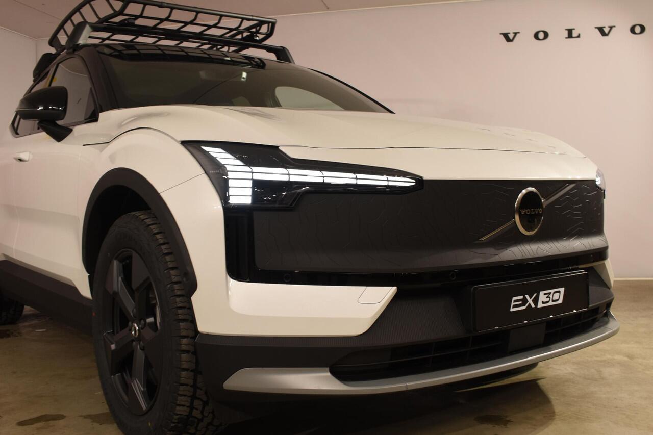 Volvo EX30 Cross Country Twin Motor Performance Ultra 69 kWh / Extra getint glas / Cross Country Experience-Pakket