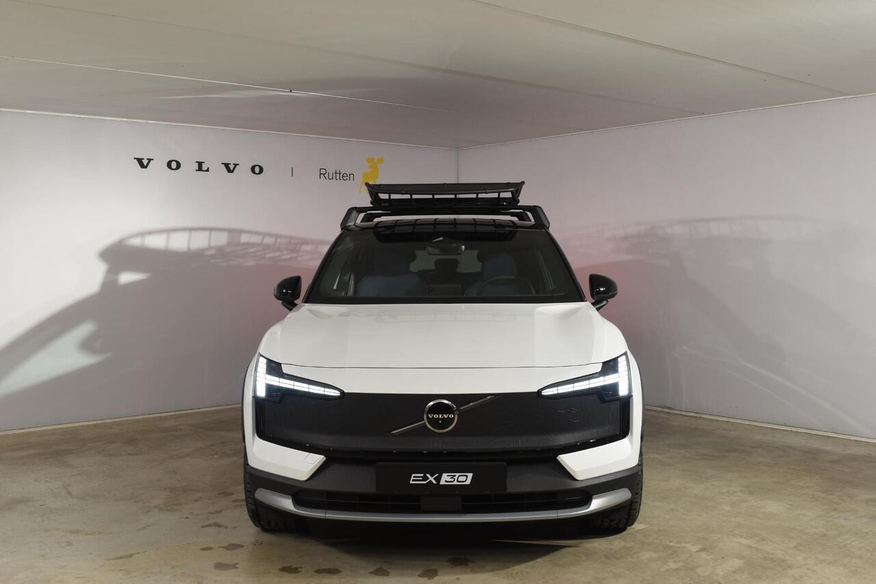 Volvo EX30 Cross Country Twin Motor Performance Ultra 69 kWh / Extra getint glas / Cross Country Experience-Pakket