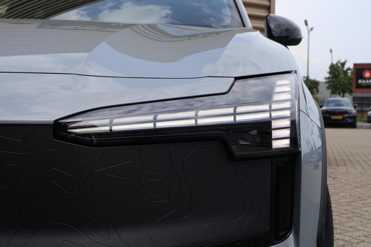 Volvo EX30 Cross Country Twin Motor Performance Ultra 69 kWh | *Experience-pakket | Panoramadak | Harman Kardon