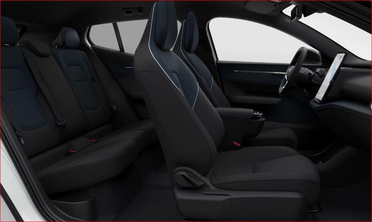 Volvo EX30 272PK Ext. Range Plus / Adaptieve Cruise Control/ Dodehoek Detectie / Parkeersensoren/ Achteruitrijcamera/ Warmtepomp/ Google Services/