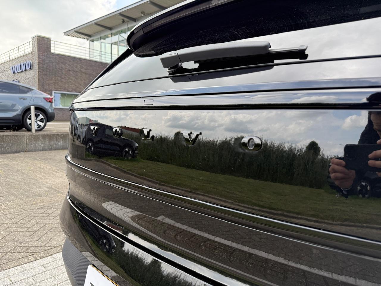 Volvo EX30 Single Motor Extended Range Plus 69 kWh Getint glas | Stoel / stuurverwarming | 20 inch | DEMO |