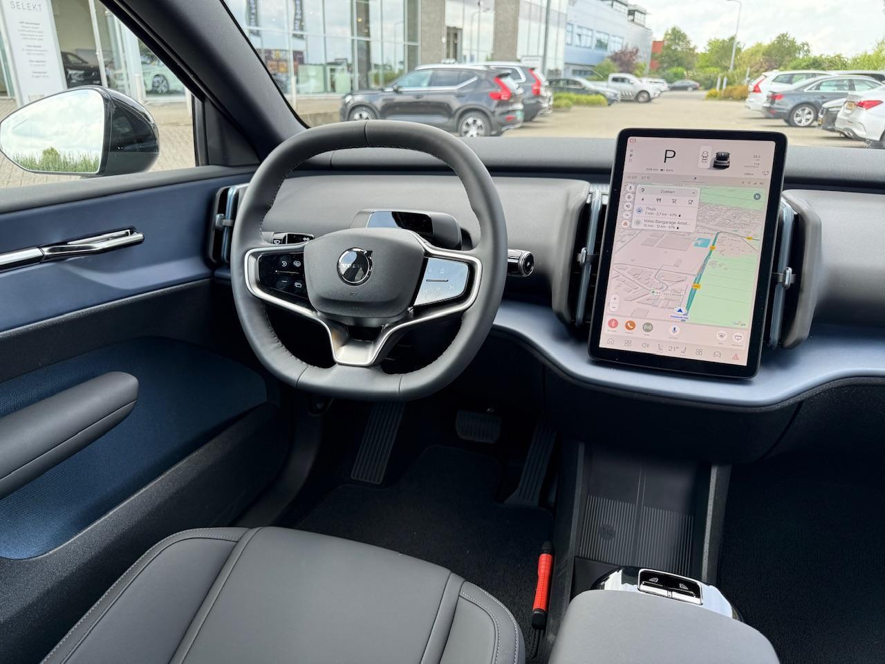 Volvo EX30 Single Motor Extended Range Plus 69 kWh Getint glas | Stoel / stuurverwarming | 20 inch | DEMO |