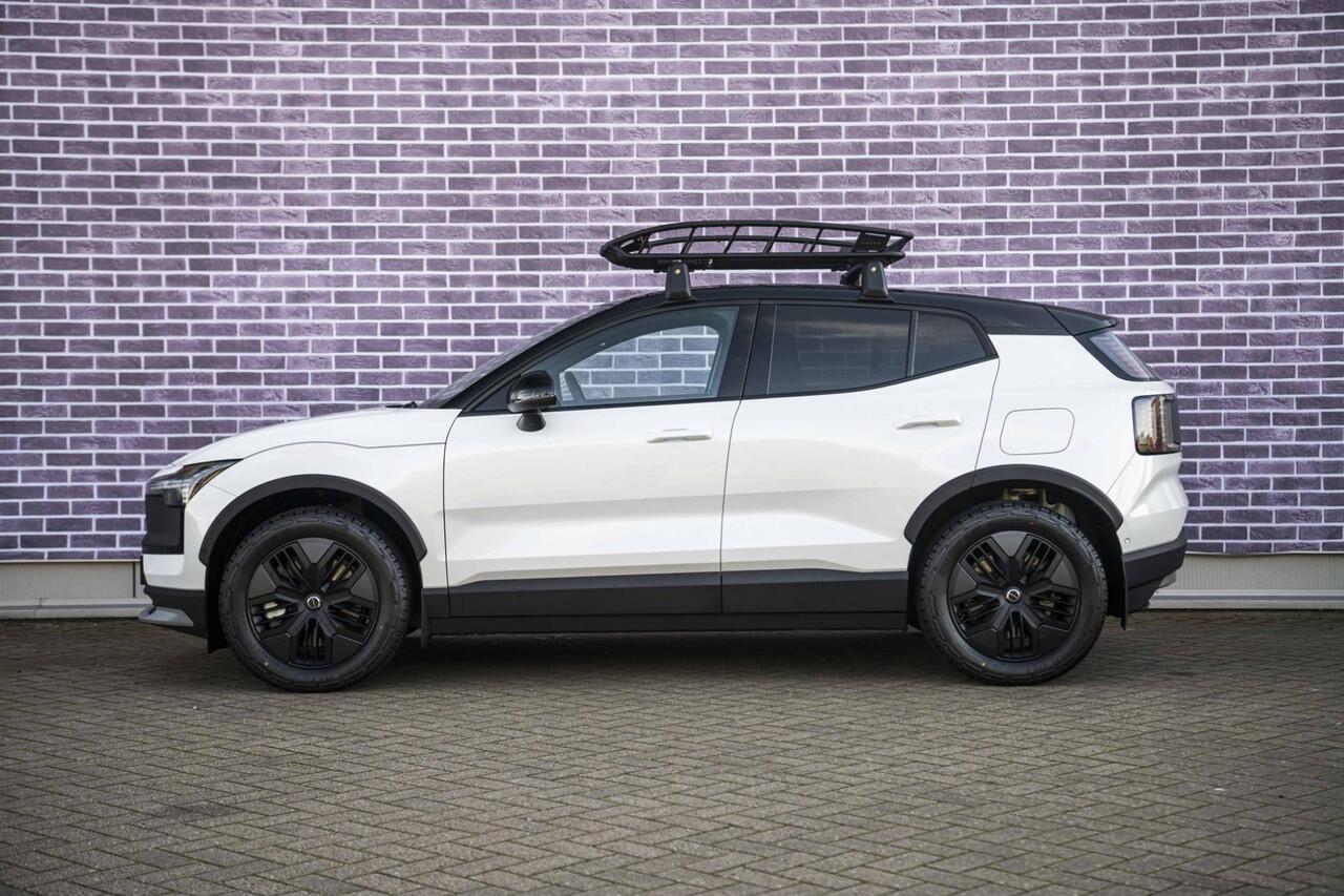 Volvo EX30 Cross Country Twin Motor Performance Ultra | Google | Longe Range | 4x4 | Adaptieve Cruise | Stoel-/Stuurverwarming | Keyless | 360 Camera | Panoramadak | Elektr. Stoelen | Harman Kardon Audio | Elek. Achterklep | Getint Glas