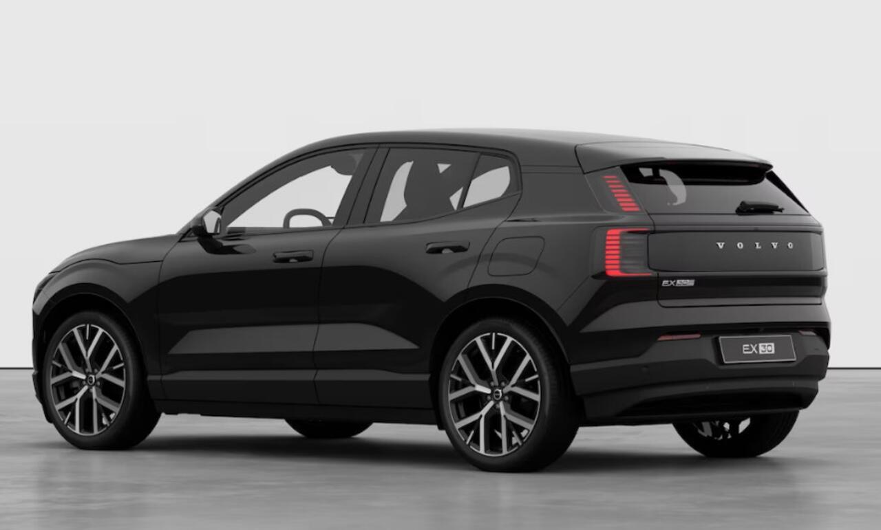 Volvo EX30 272PK Automaat Single Ext. Range Plus Europa / Elektrische stoelen met geheugen / Stoel - en stuurwielverwarming / Harman Kardon audio / Elektrische achterklep / Keyless entry / Adaptieve Cruise Control / BLIS / Dodehoek Detectie / Parkeersensoren voor en