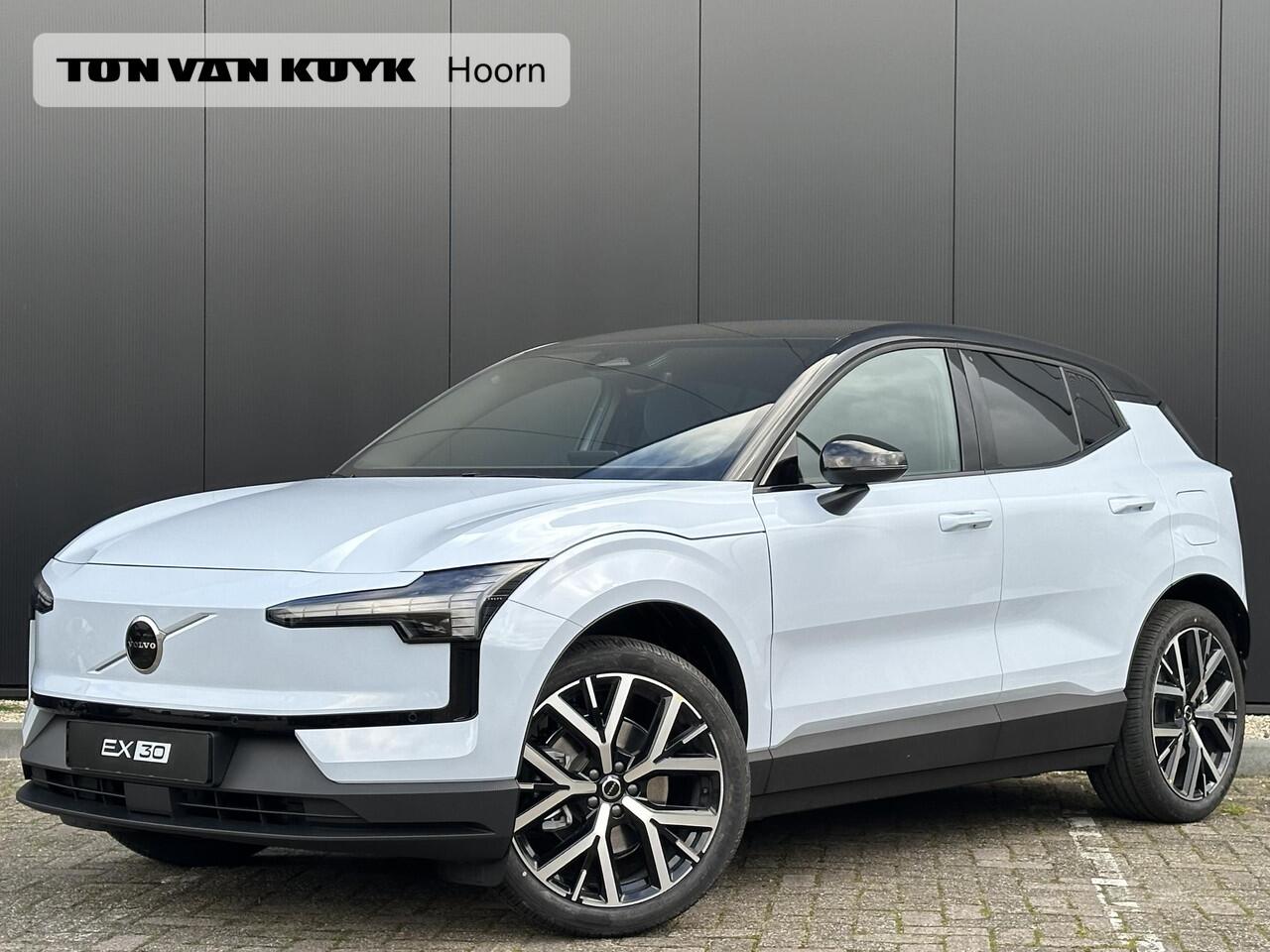 Volvo EX30 Single Motor Extended Range Plus 69 kWh / Harman/Kardon / 20 Inch / adaptive cruise / elek. kofferbak / extra getint glas / range 475 km