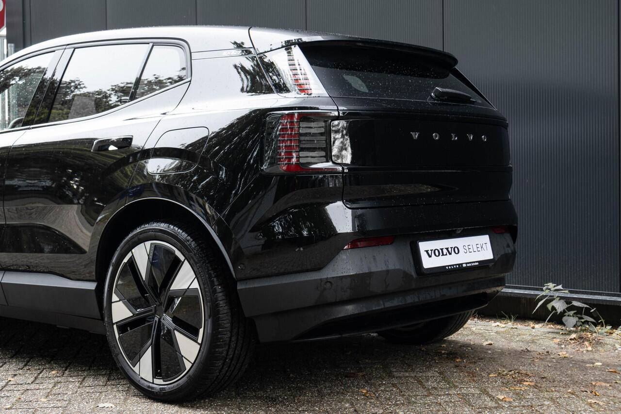 Volvo EX30 Twin Motor Performance Ultra 69 kWh | Warmtepomp | Interieur voorverwarming | Panoramadak | Adaptieve Cruise control | Blind Spot | Premium sound | 360 graden Camera |