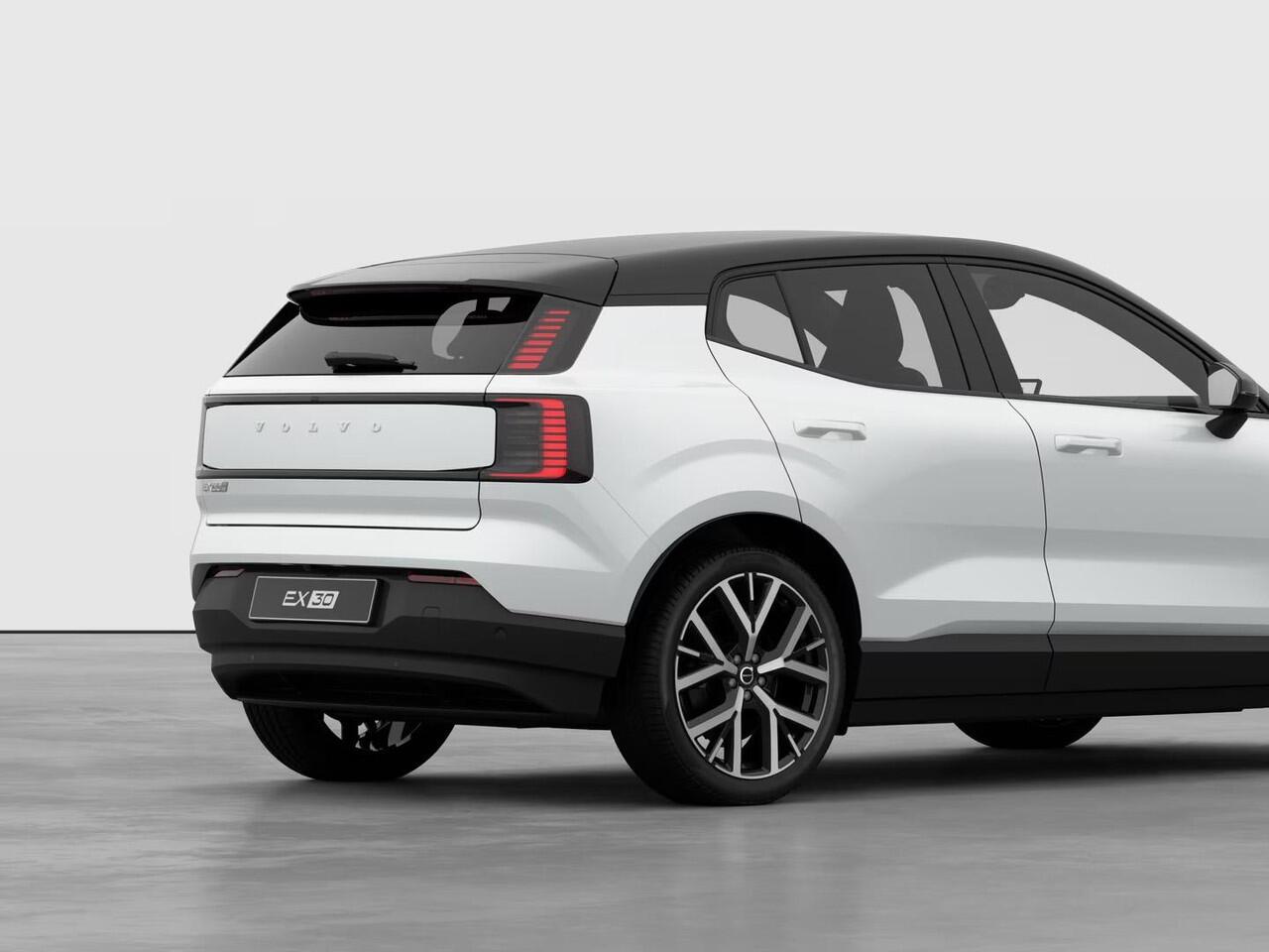 Volvo EX30 Single Motor Extended Range Plus 69 kWh / 17% bijtelling / Levering 2025