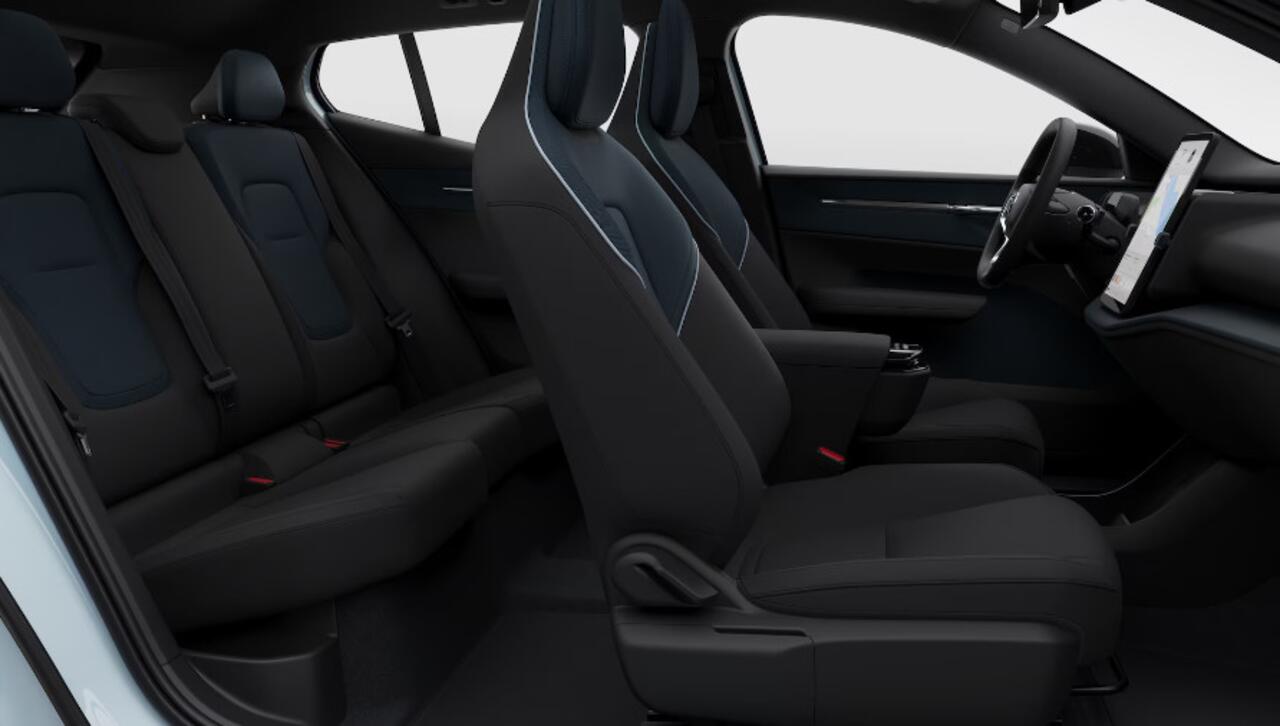 Volvo EX30 272PK Ext. Range Plus Nu van ¤45.995 Voor ¤38.495! / Adaptieve Cruise Control/ Dodehoek Detectie / Parkeersensoren voor en achter/ Achteruitrijcamera/ Warmtepomp/ Google Services/