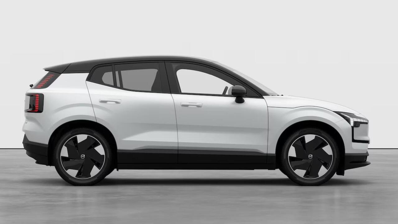 Volvo EX30 Single Motor Extended Range Europa 69 kWh | Dec. 2025 Leverbaar | 17% Bijtelling* | Climate Pack | Elektrische Verstelbare Voorstoelen | Google Infotainment | Harman Kardon Soundbar | Parkeercamera | Extra Getint Glas | Adaptieve Cruise Control | BLIS | K