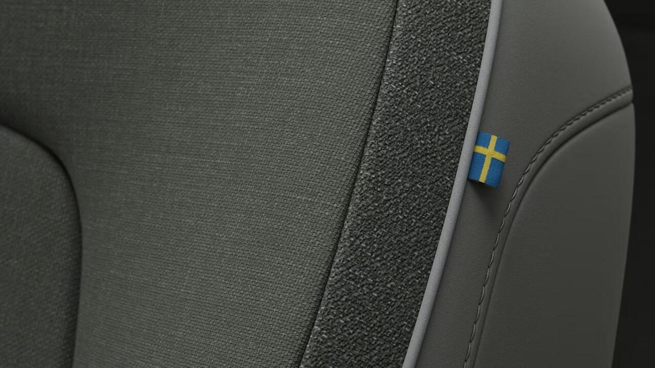 Volvo EX30 Single Motor Extended Range Europa 69 kWh | Dec. 2025 Leverbaar | 17% Bijtelling* | Climate Pack | Elektrische Verstelbare Voorstoelen | Google Infotainment | Harman Kardon Soundbar | Parkeercamera | Adaptieve Cruise Control | BLIS | Keyless | Elektrische