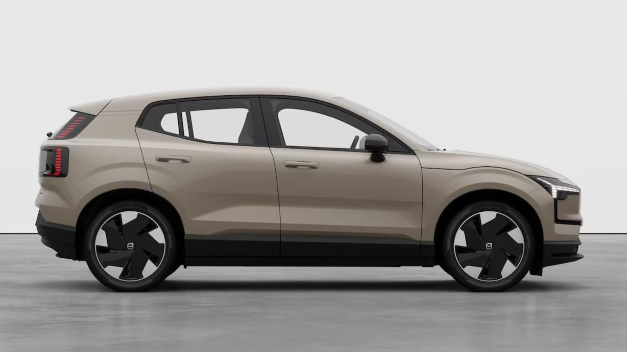 Volvo EX30 Single Motor Extended Range Europa 69 kWh | Dec. 2025 Leverbaar | 17% Bijtelling* | Climate Pack | Elektrische Verstelbare Voorstoelen | Google Infotainment | Harman Kardon Soundbar | Parkeercamera | Adaptieve Cruise Control | BLIS | Keyless | Elektrische