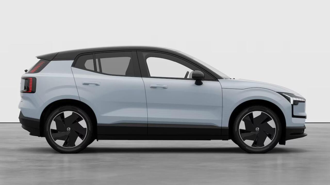Volvo EX30 Single Motor Extended Range Europa 69 kWh | Dec. 2025 Leverbaar | 17% Bijtelling* | Climate Pack | Elektrische Verstelbare Voorstoelen | Google Infotainment | Harman Kardon Soundbar | Parkeercamera | Extra Getint Glas | Adaptieve Cruise Control | BLIS | K