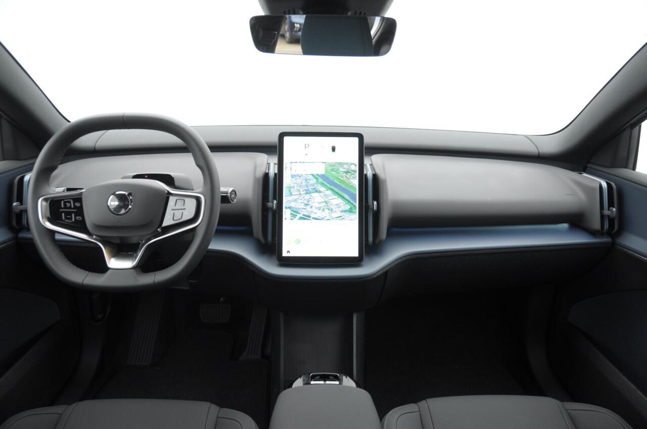 Volvo EX30 272PK Ext. Range Plus / Adaptieve Cruise Control/ Dodehoek Detectie / Parkeersensoren voor en achter/ Achteruitrijcamera/ Warmtepomp/ Google Services/W