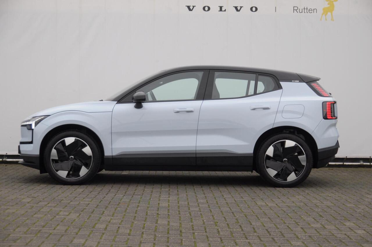 Volvo EX30 272PK Ext. Range Plus / Adaptieve Cruise Control/ Dodehoek Detectie / Parkeersensoren voor en achter/ Achteruitrijcamera/ Warmtepomp/ Google Services/W