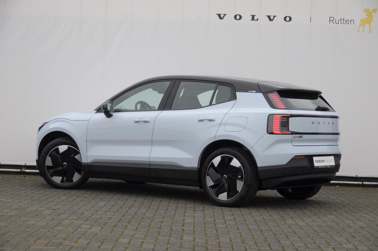 Volvo EX30 272PK Ext. Range Plus / Adaptieve Cruise Control/ Dodehoek Detectie / Parkeersensoren voor en achter/ Achteruitrijcamera/ Warmtepomp/ Google Services/W