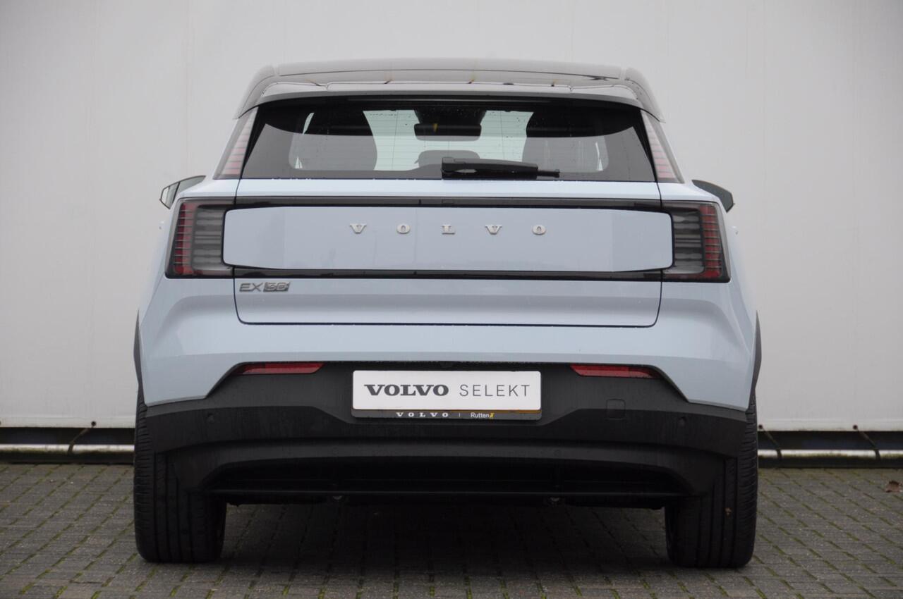 Volvo EX30 272PK Ext. Range Plus / Adaptieve Cruise Control/ Dodehoek Detectie / Parkeersensoren voor en achter/ Achteruitrijcamera/ Warmtepomp/ Google Services/W