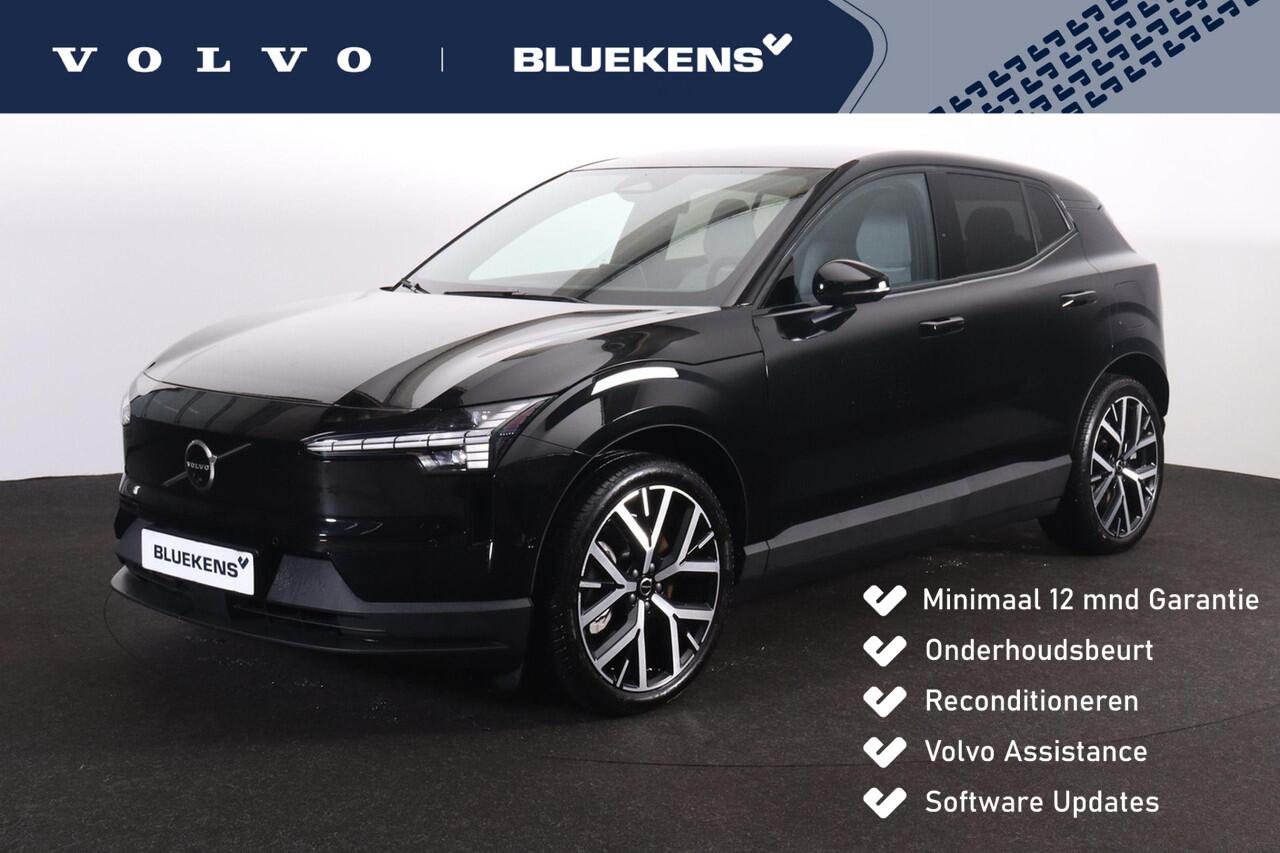Volvo EX30 Twin Motor Performance Ultra Europa Sport - Verwarmbare voorstoelen - Verwarmbaar stuur - Panoramisch dak - 20' LMV - Adaptive Cruise Control - Pilot Assist - BLIS dodehoekassistentie - Harman Kardon premium audio - Keyless Drive - Elektr. bedienbare acht